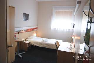 Отель Economy Silesian Hotel Катовице Одноместный номер-1